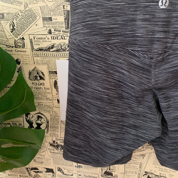 NWT lululemon align short space dark carbon grey - Picture 8 of 10